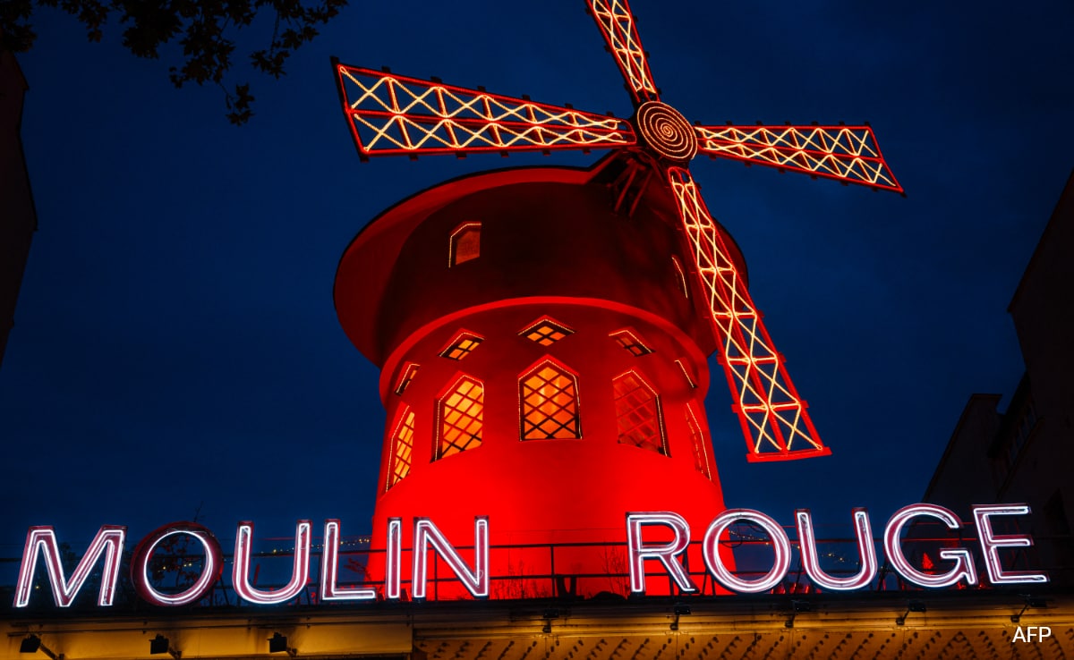 Blades Of Paris' iconic Moulin Rouge windmill collapses ahead of the 2024 Olympics