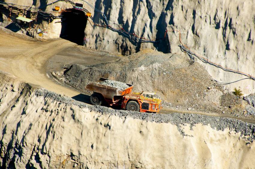 A comprehensive comparison for mining sites