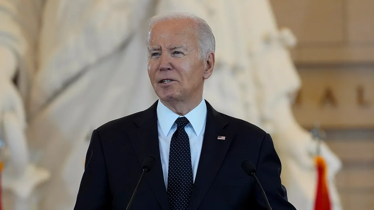 Biden's decision to withdraw arms supplies to Israel remained silent until after Holocaust memorial speech: report