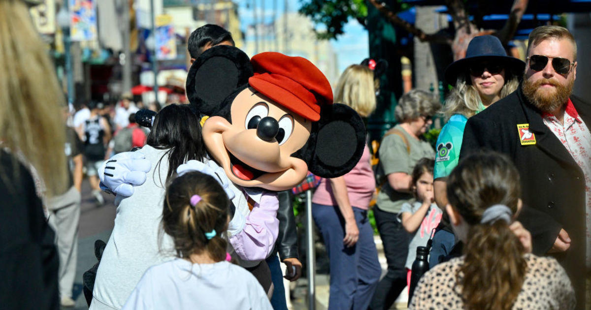 Disneyland's character artists vote to unionize