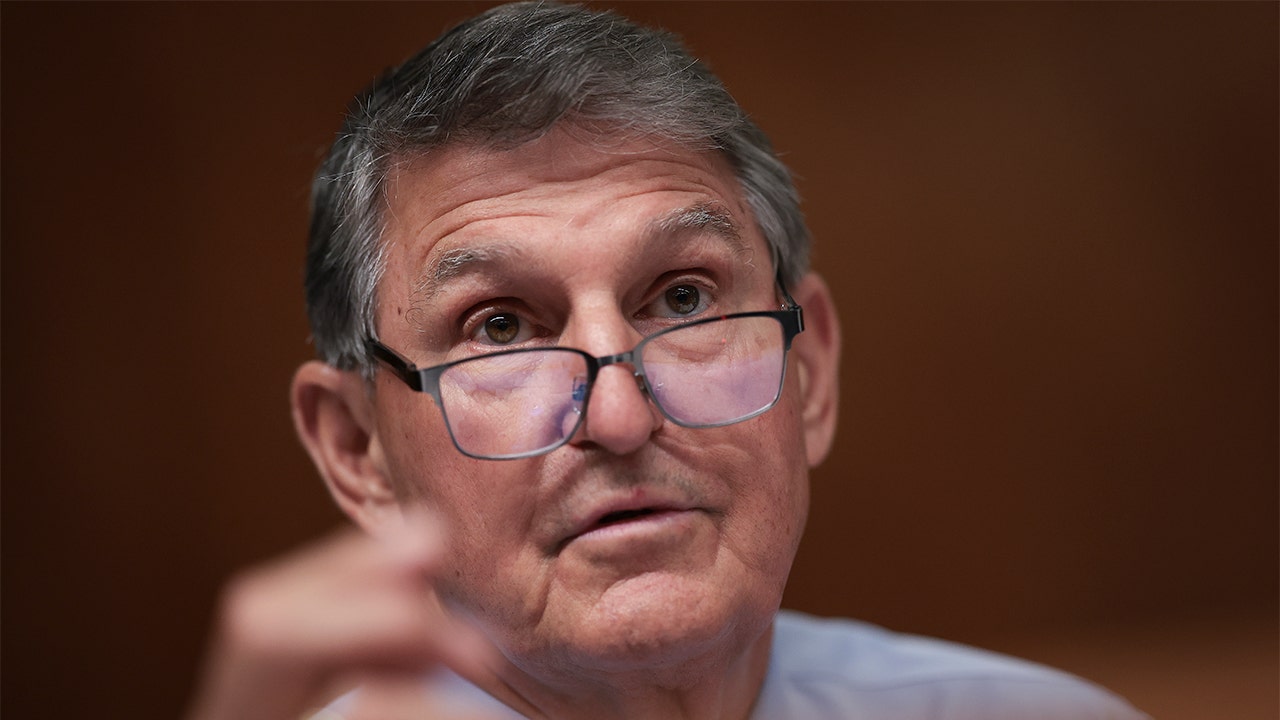 Sen. Joe Manchin tells GOP colleagues: 'If you get the chance to secure the border, take it'