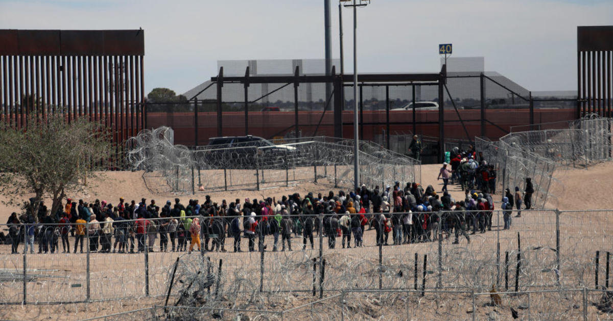 The US announces efforts to expedite legal cases against migrants crossing the border illegally