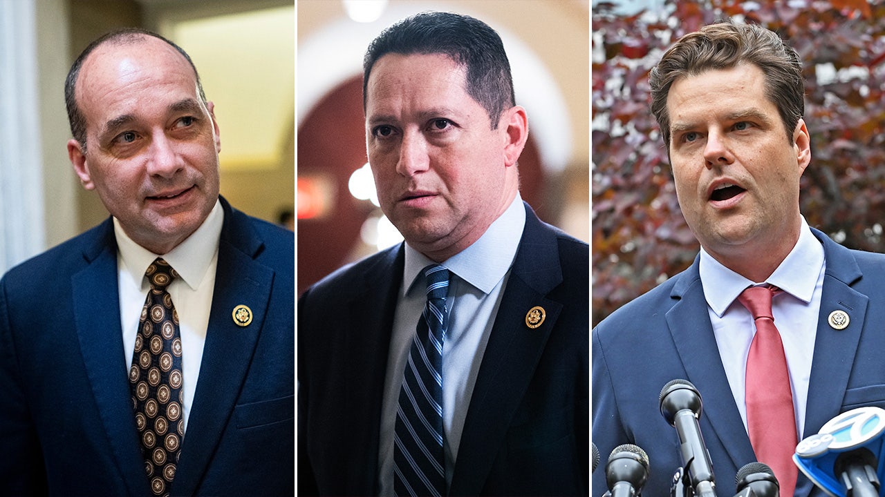 The infighting between Republicans in the House of Representatives is fueling the bitter primary season
