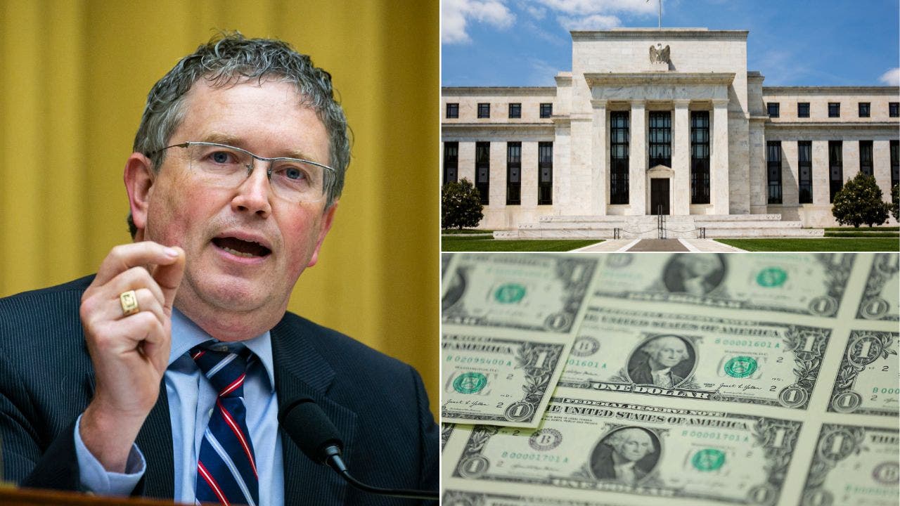 Thomas Massie introduces bills to control and abolish the Federal Reserve