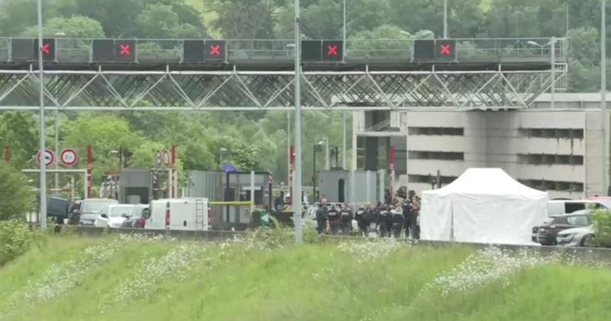 Two officers killed, prisoner escapes in attack on prison van in France
