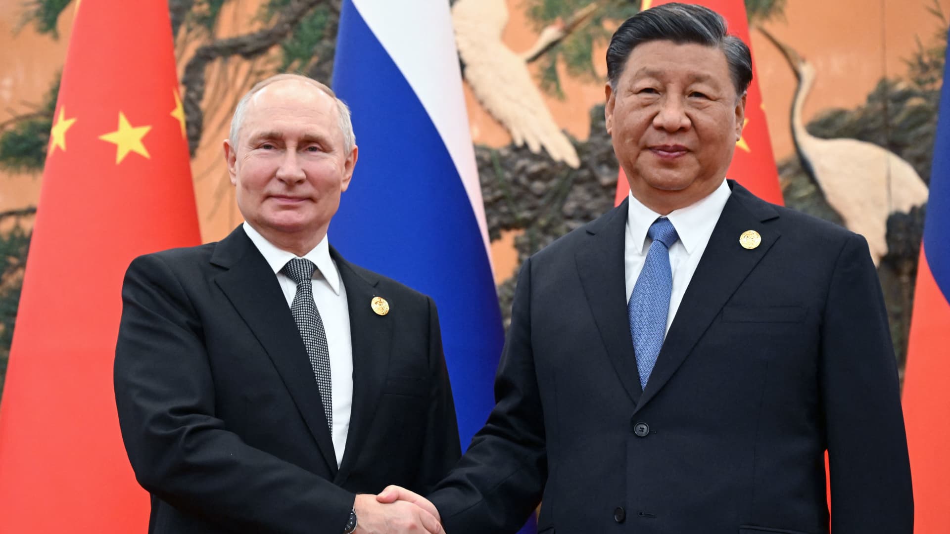 Xi welcomes Putin to China as both leaders seek to strengthen ties